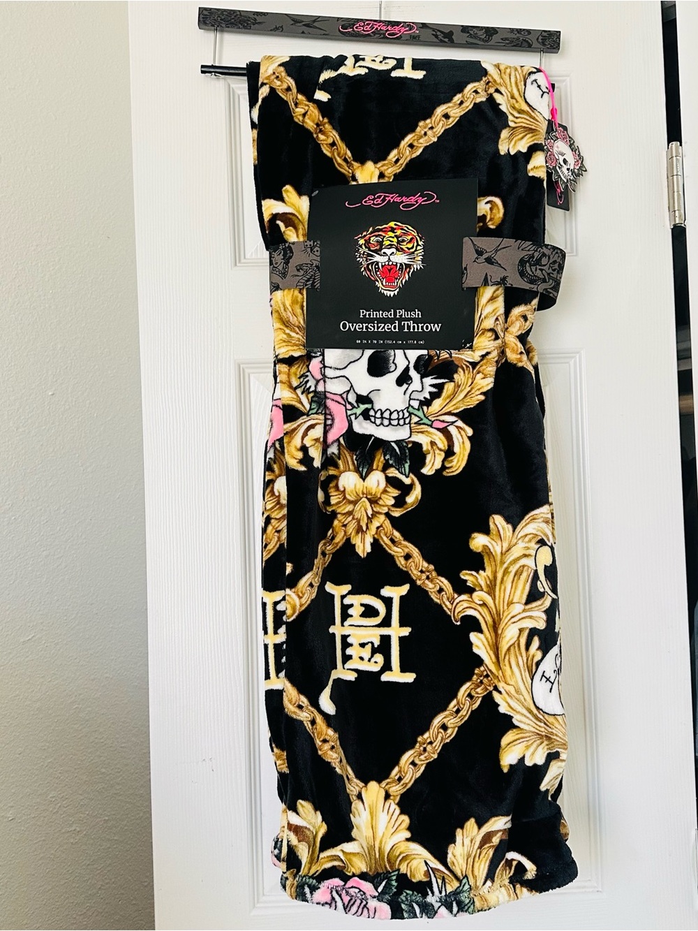 Ed Hardy "Love Kills Slowly" plush blanket with skull print